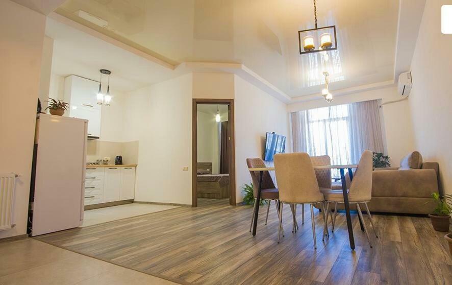 Tikas Home Апартаменты Tbilisi Exterior foto